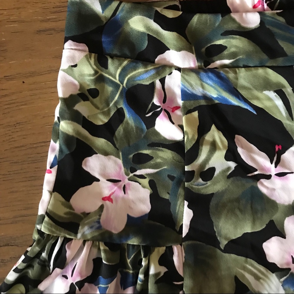 Show Me Your Mumu Skippy Shorts - Picture 5 of 5